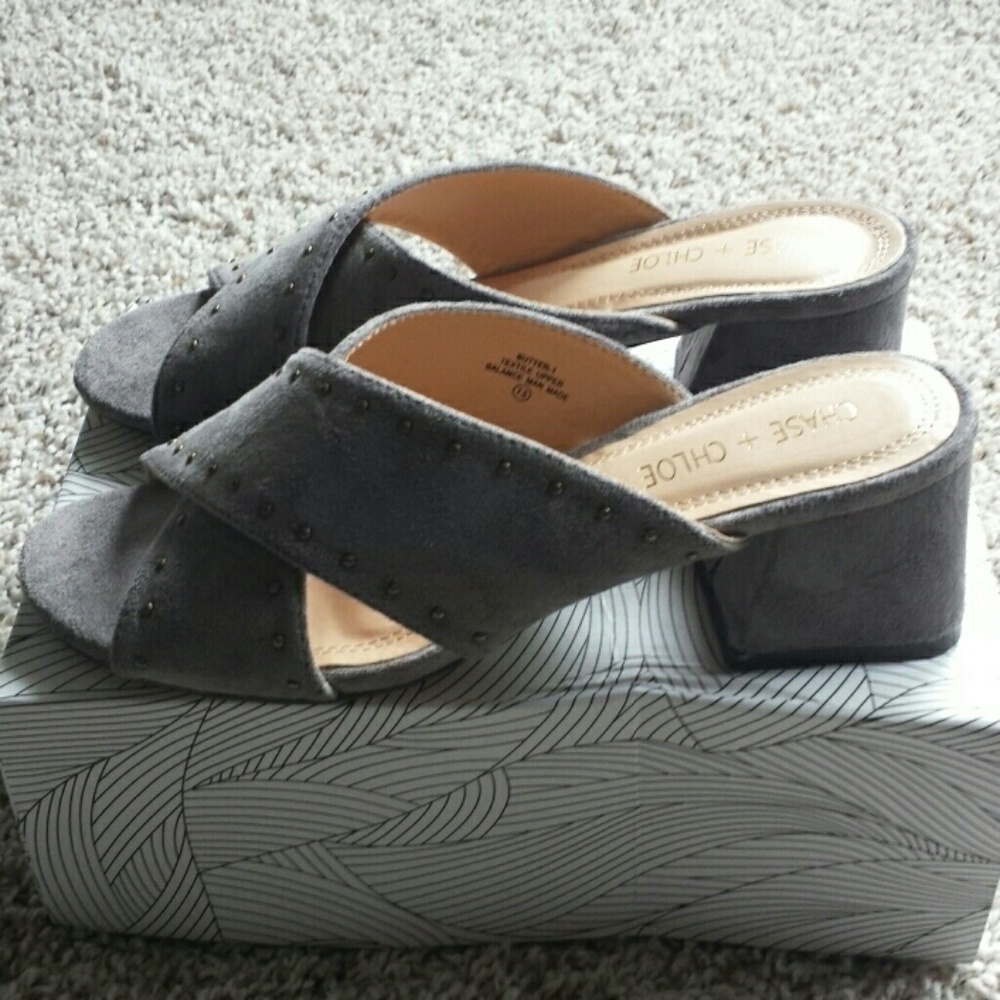 NWT grey faux suede studded mule sandals - Picture 2 of 8